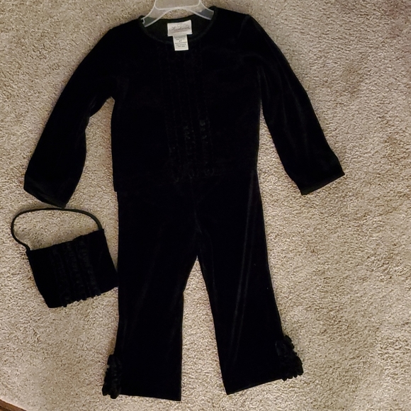 Girls 2T 2-pc black velour outfit - Picture 1 of 3